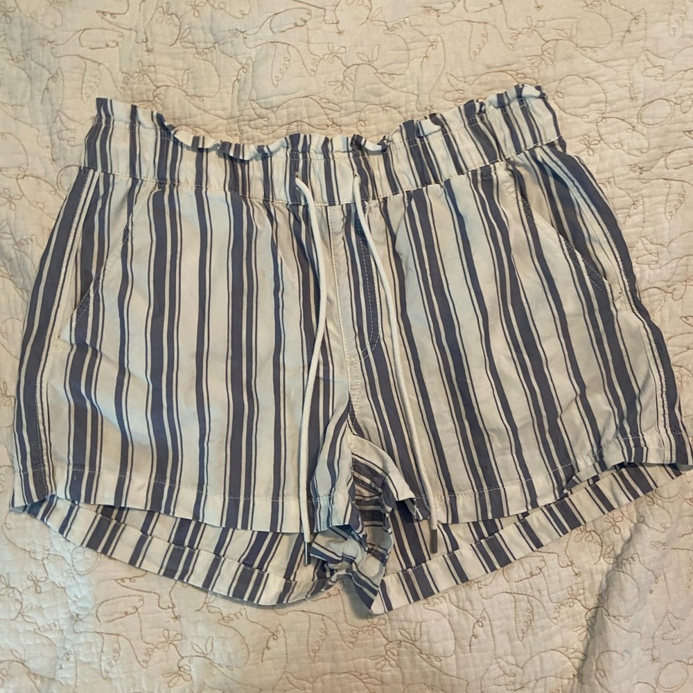 Loft blue/white stripe shorts with drawstring and pockets sz L